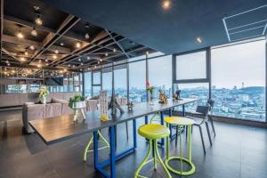 the base pattaya by arne