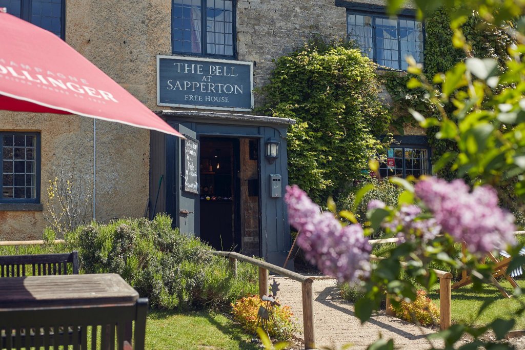 the bell at sapperton