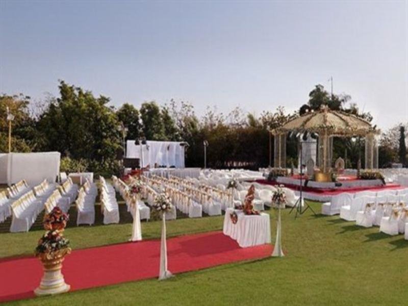 Seasons Hotels Rajkot,India>>Rajkot,4 star