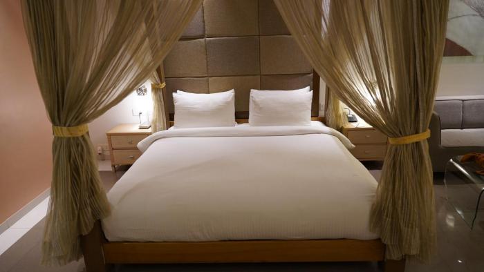 seasons hotel