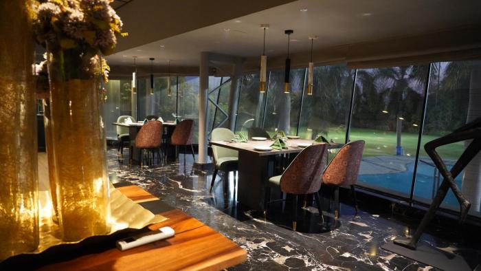 seasons hotel