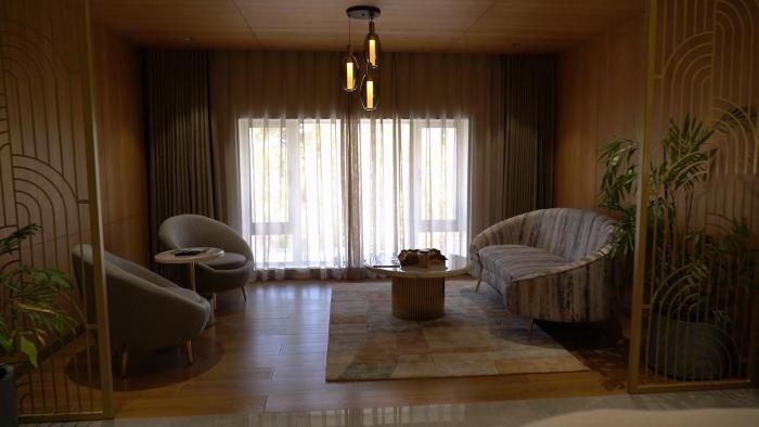 seasons hotel