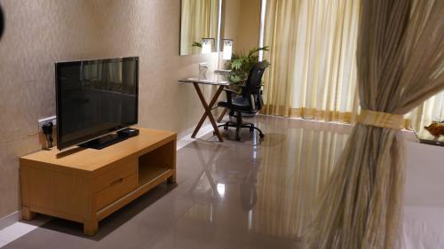 seasons hotel