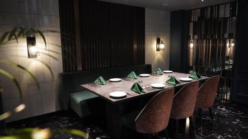 seasons hotel