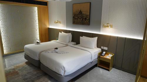seasons hotel