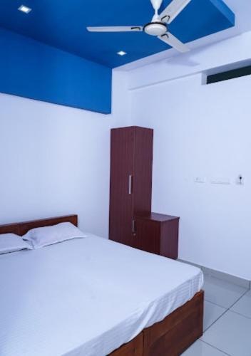thekkumpuram residency