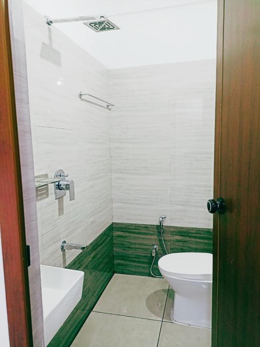thekkumpuram residency
