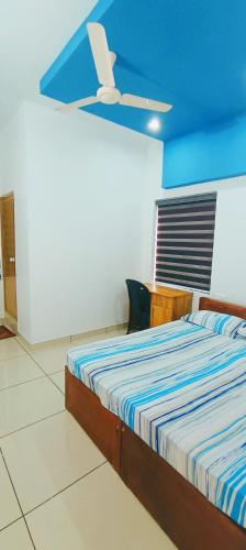 thekkumpuram residency