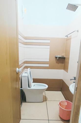 thekkumpuram residency
