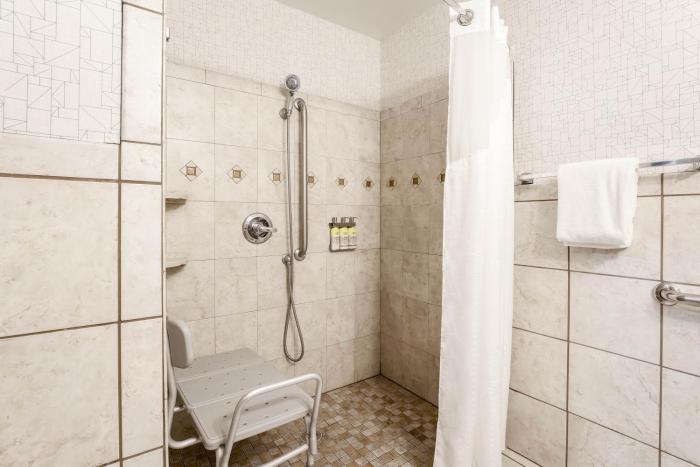 holiday inn express lancaster by ihg
