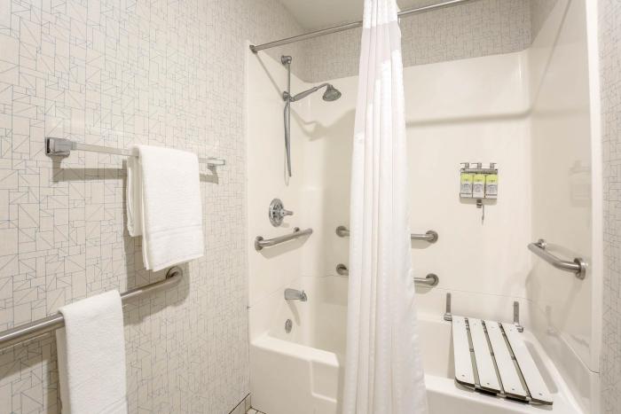 holiday inn express lancaster by ihg