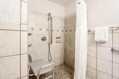 holiday inn express lancaster by ihg