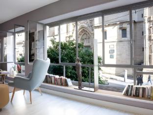 puerta catedral apartments