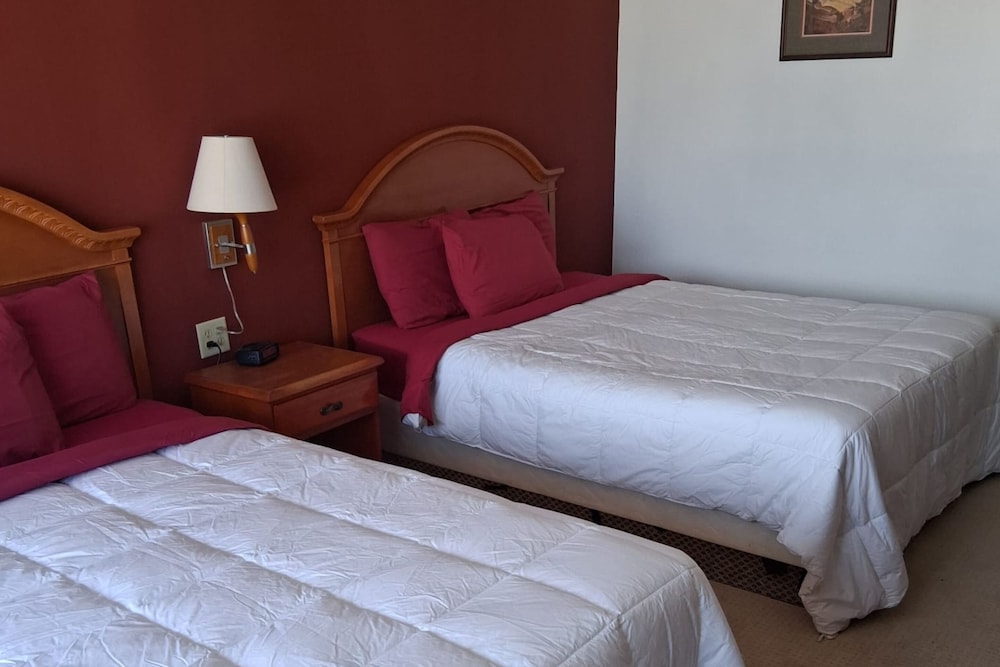 sky palace inn anthony