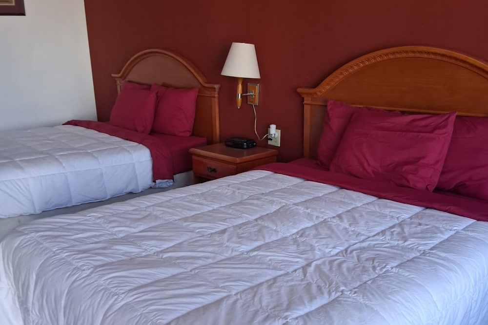 sky palace inn anthony