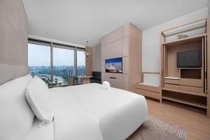 grand bay hotel chengdu