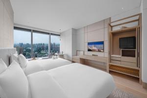 grand bay hotel chengdu