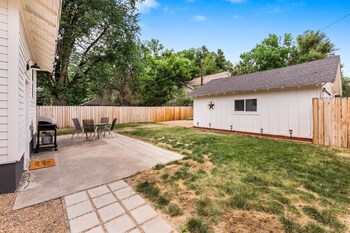 Cozy Chic Home In Downtown Loveland!,,3 star