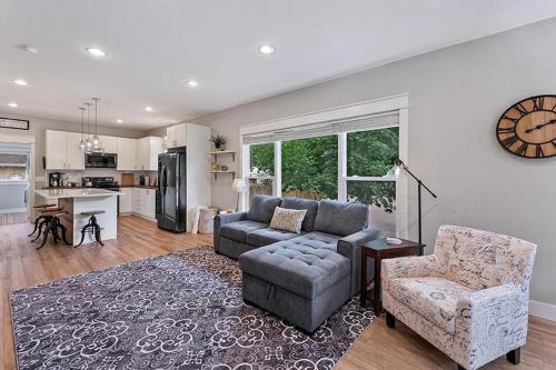 cozy chic home in downtown loveland