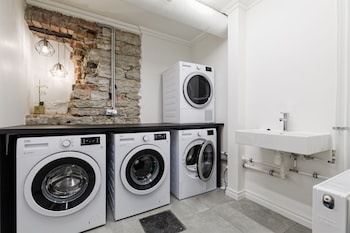 Bob W Avangard,,0 star