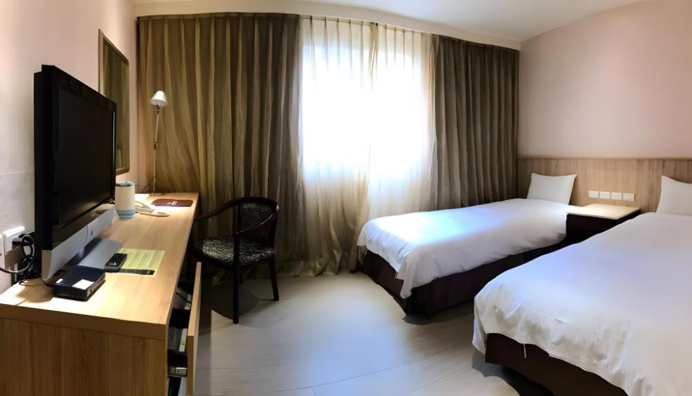 young soarlan boutique hotel flag tainan