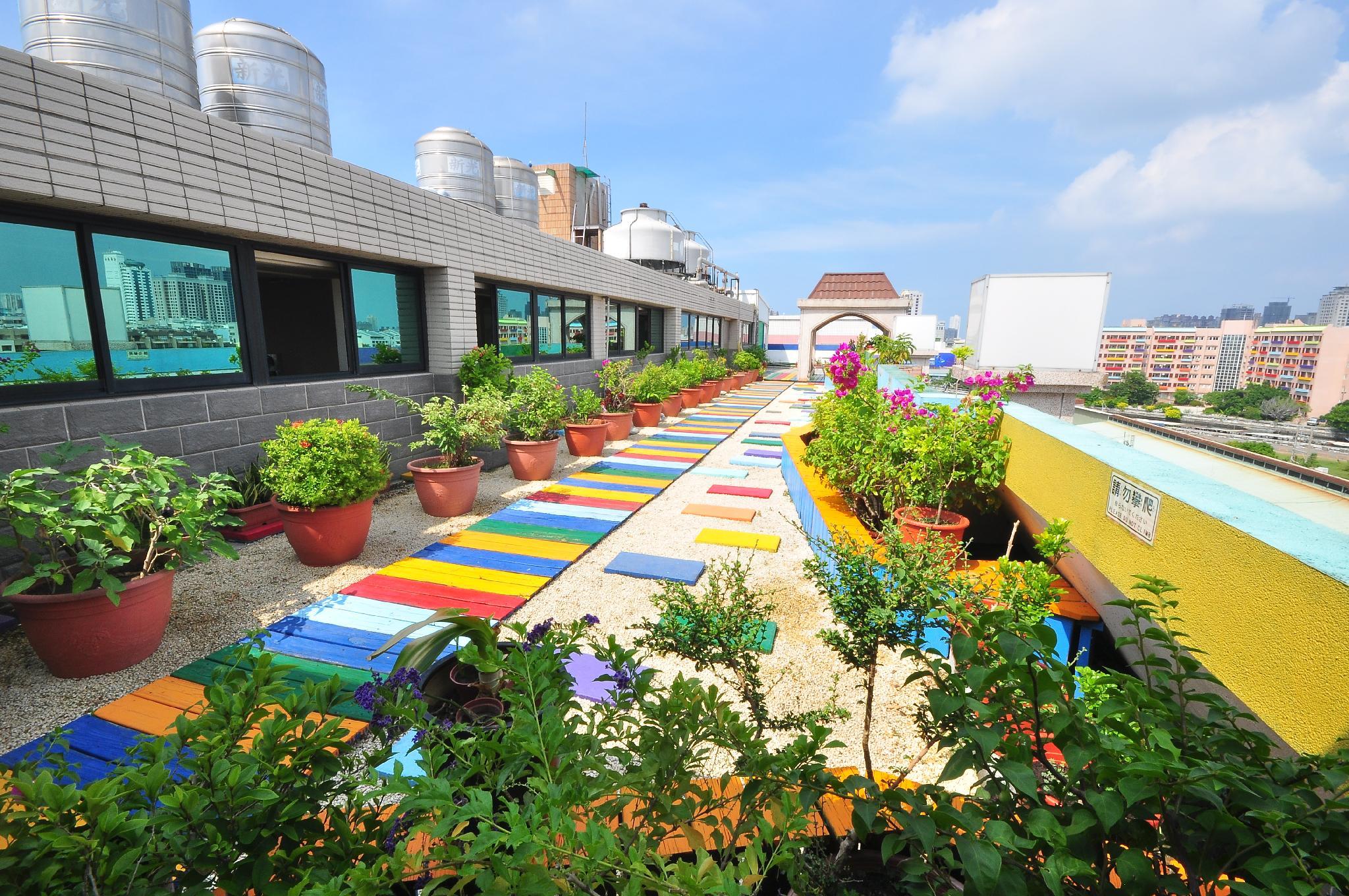 young soarlan boutique hotel flag tainan