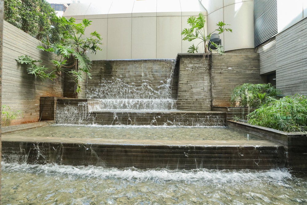 crowne plaza hotel beirut an ihg hotel