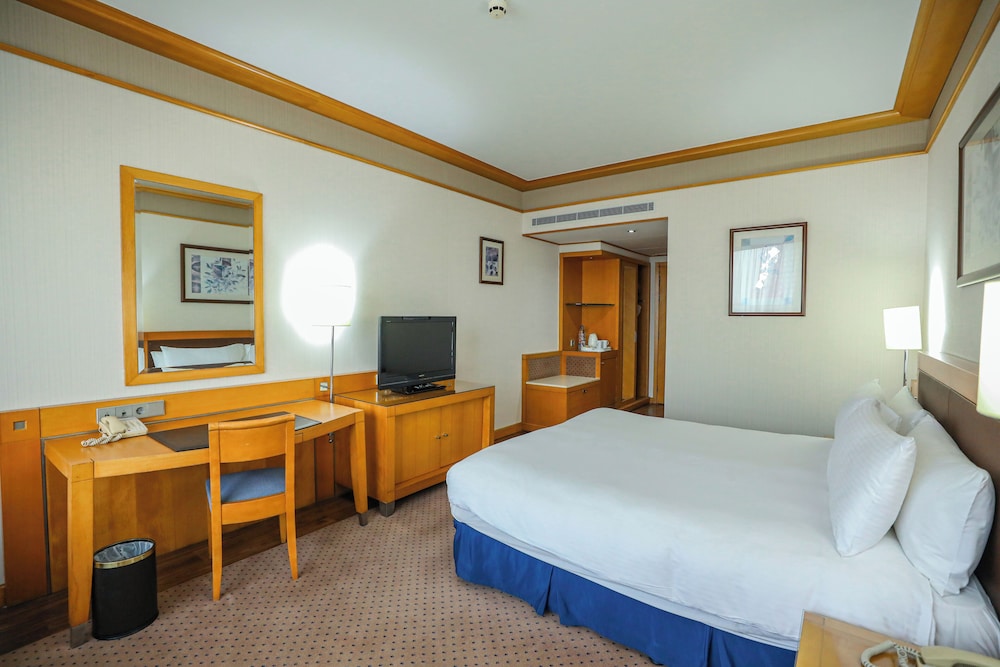 crowne plaza hotel beirut an ihg hotel