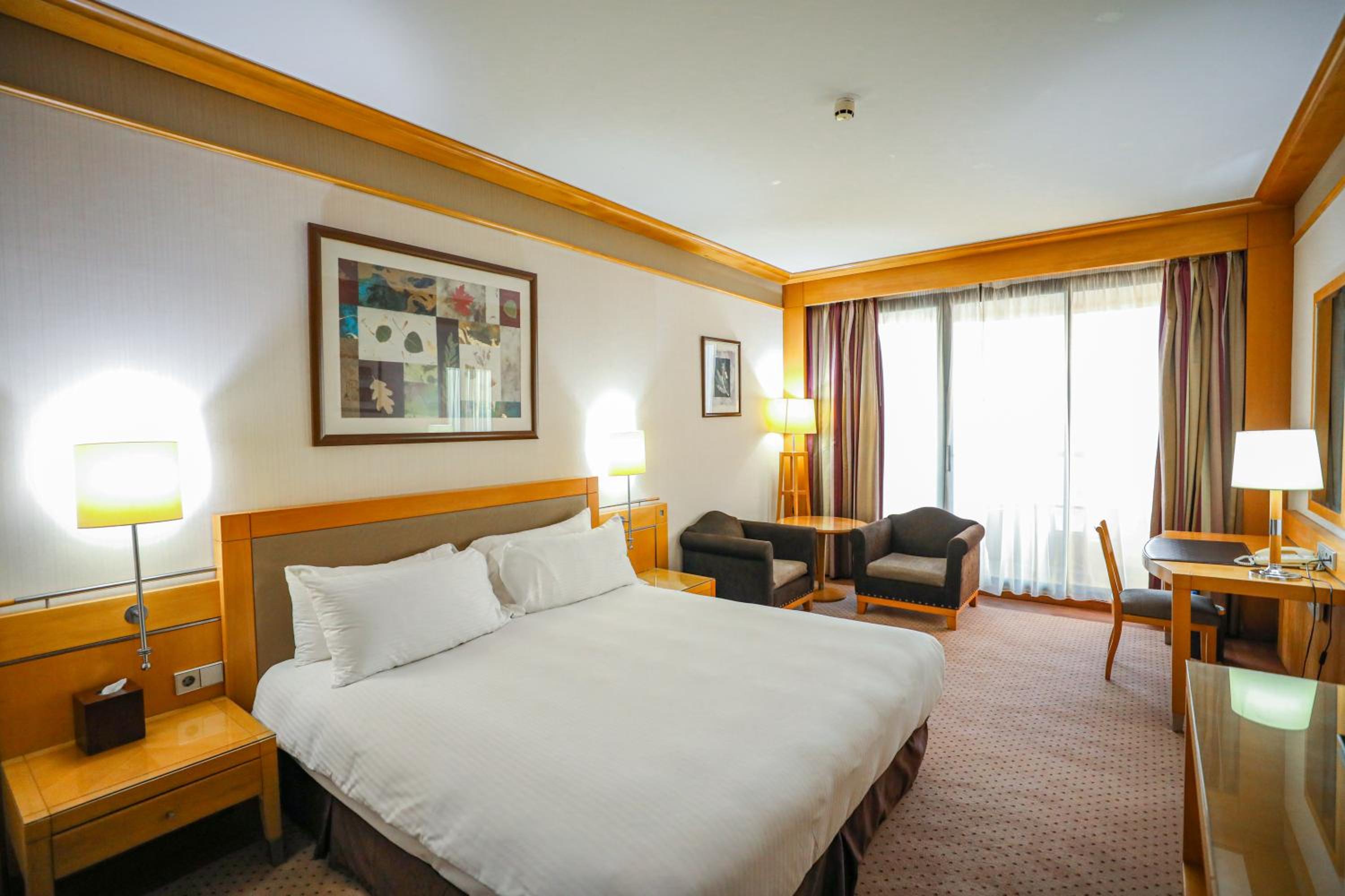 crowne plaza hotel beirut an ihg hotel