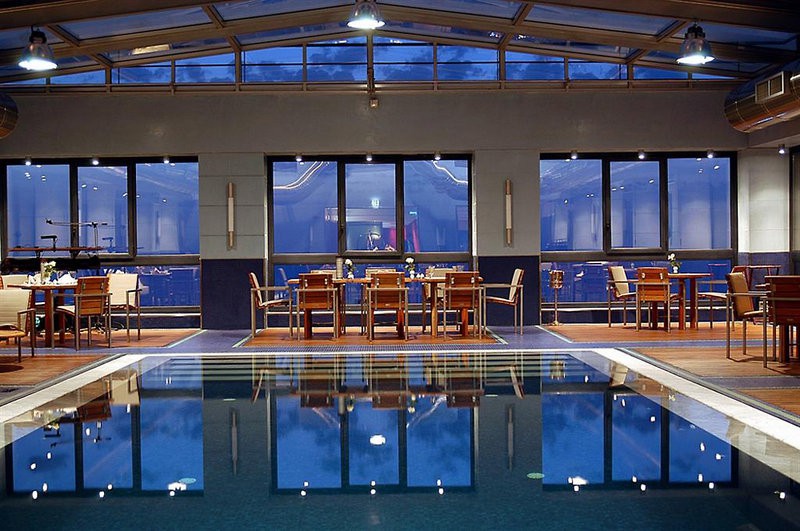 Crowne Plaza Hotel Beirut, An Ihg Hotel,Beirut Governorate>>Beirut,5 star