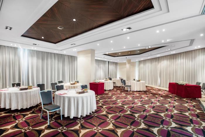crowne plaza hotel beirut an ihg hotel