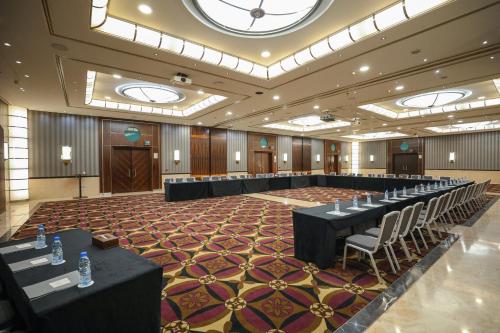 crowne plaza hotel beirut an ihg hotel