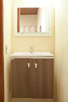 hmg praia suites for rent