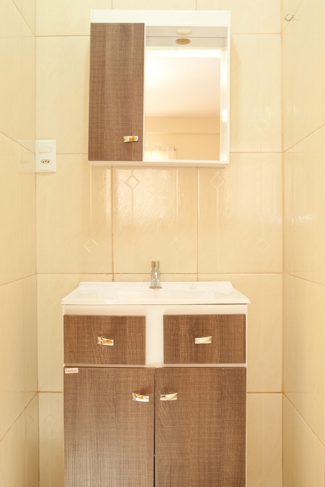 hmg praia suites for rent