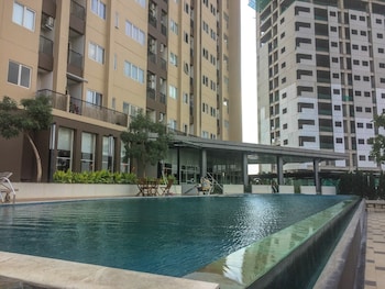 homey and warm studio apartment oasis cikarang