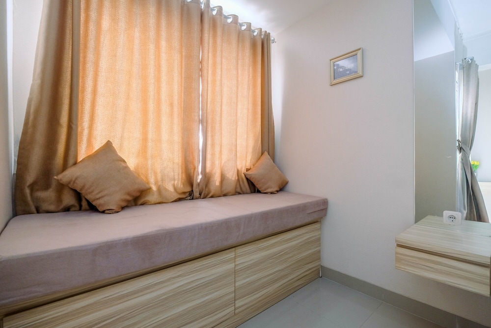 homey and warm studio apartment oasis cikarang
