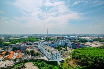 homey and warm studio apartment oasis cikarang