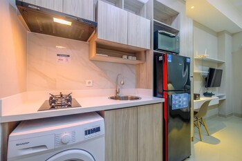 homey and warm studio apartment oasis cikarang