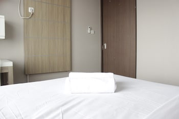simply 1br apartment at easton park residence jatinangor