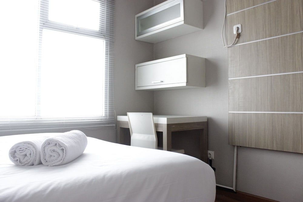 simply 1br apartment at easton park residence jatinangor