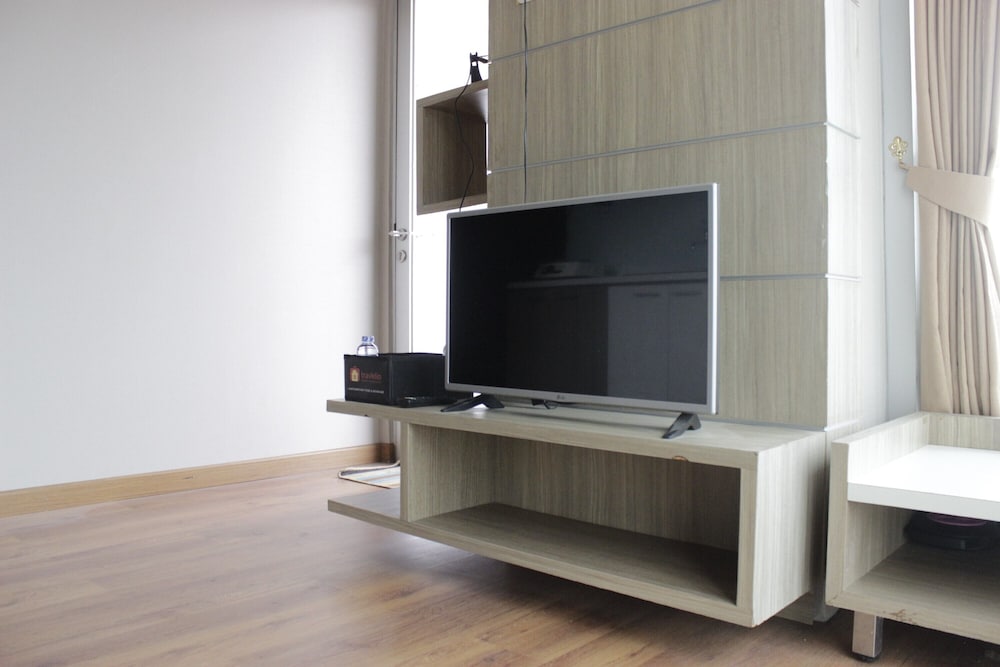 simply 1br apartment at easton park residence jatinangor