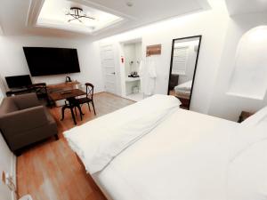 uneed business hotel