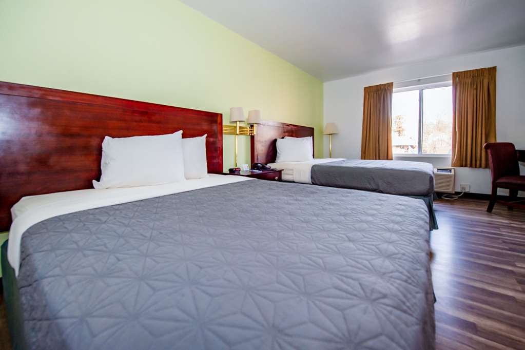 rodeway inn central colorado springs