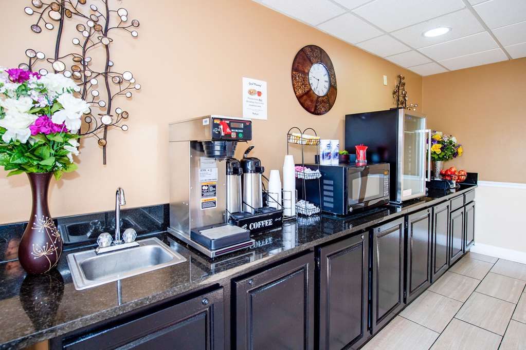 rodeway inn central colorado springs