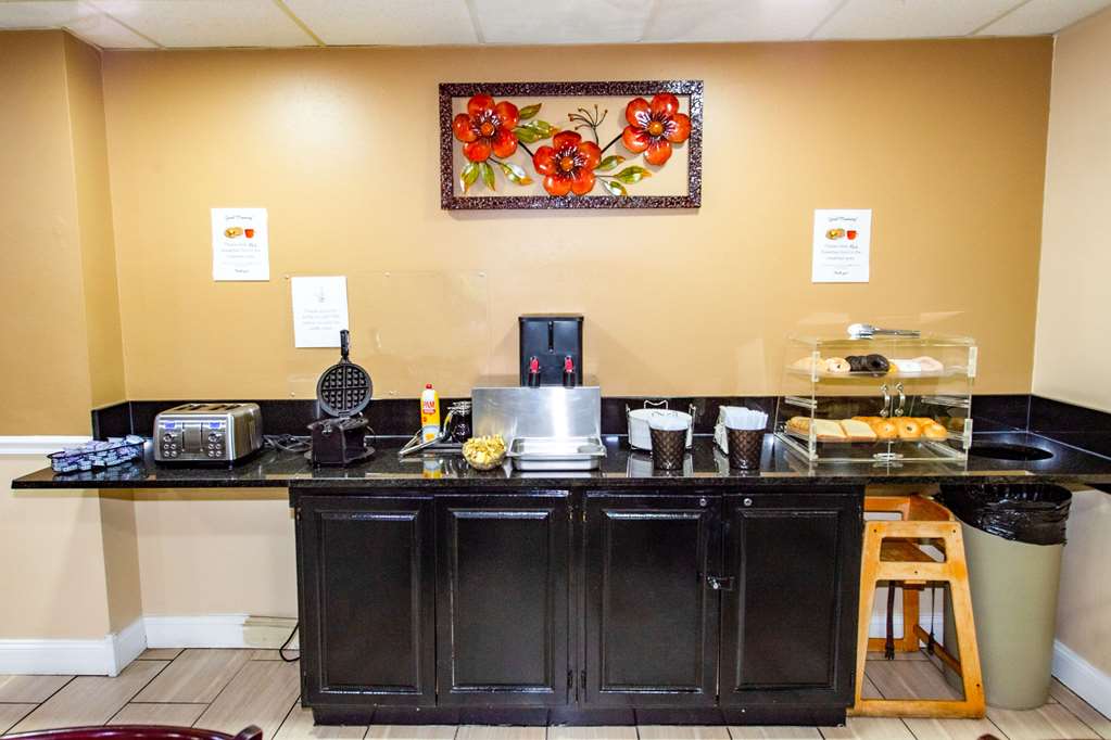 rodeway inn central colorado springs