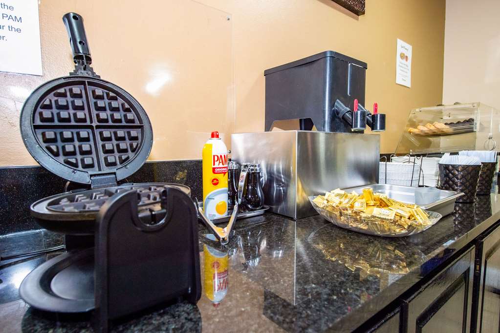 rodeway inn central colorado springs