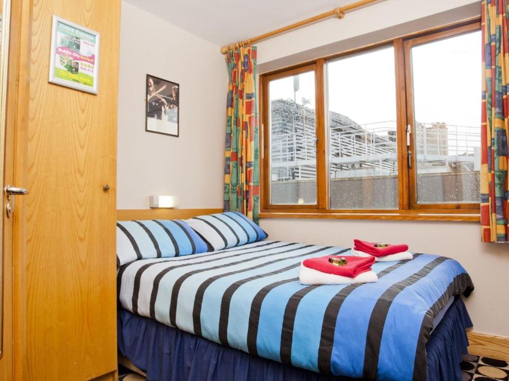 barnacles temple bar house