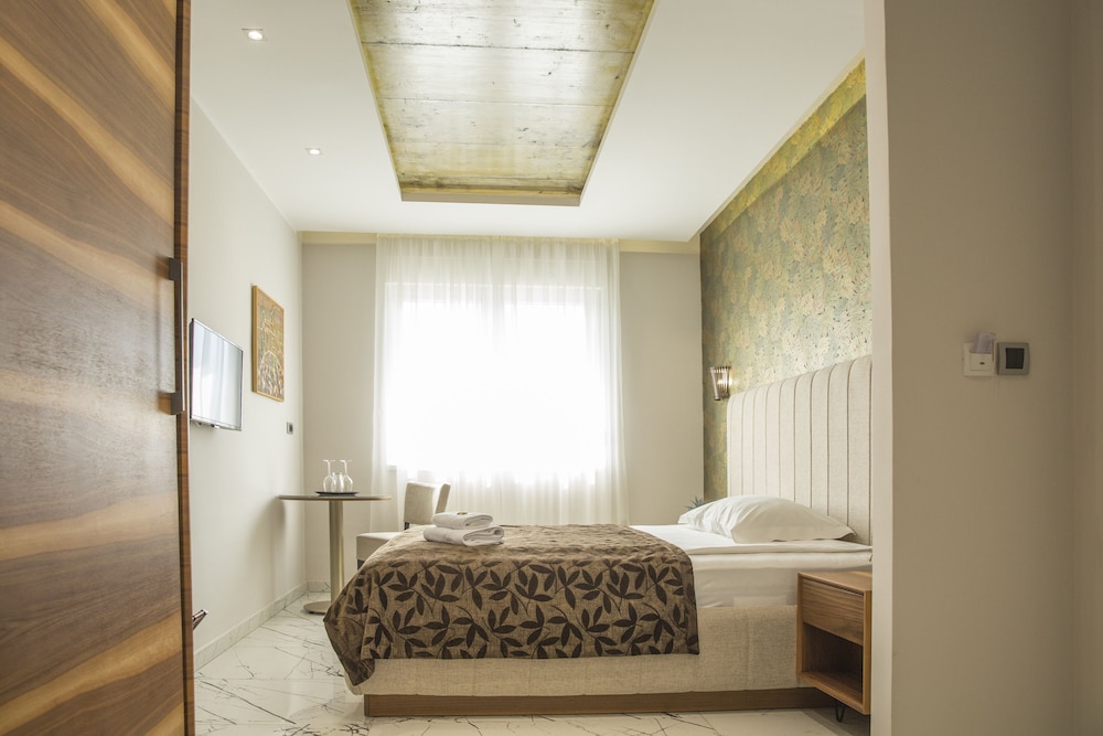 boutique hotel arta
