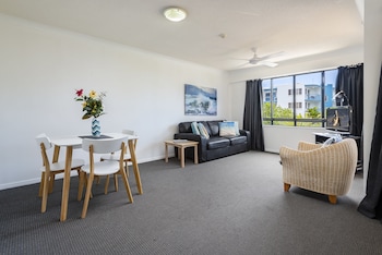 belaire place motel apartments