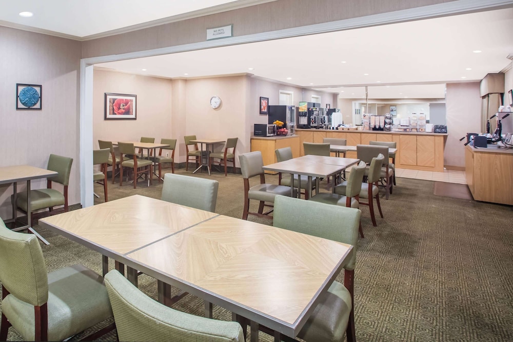 baymont by wyndham columbia mo